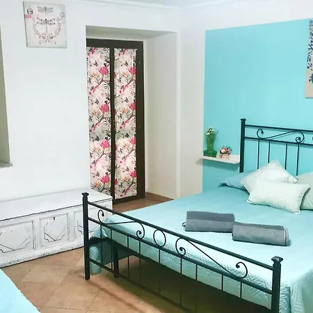 Flower's Apartment *